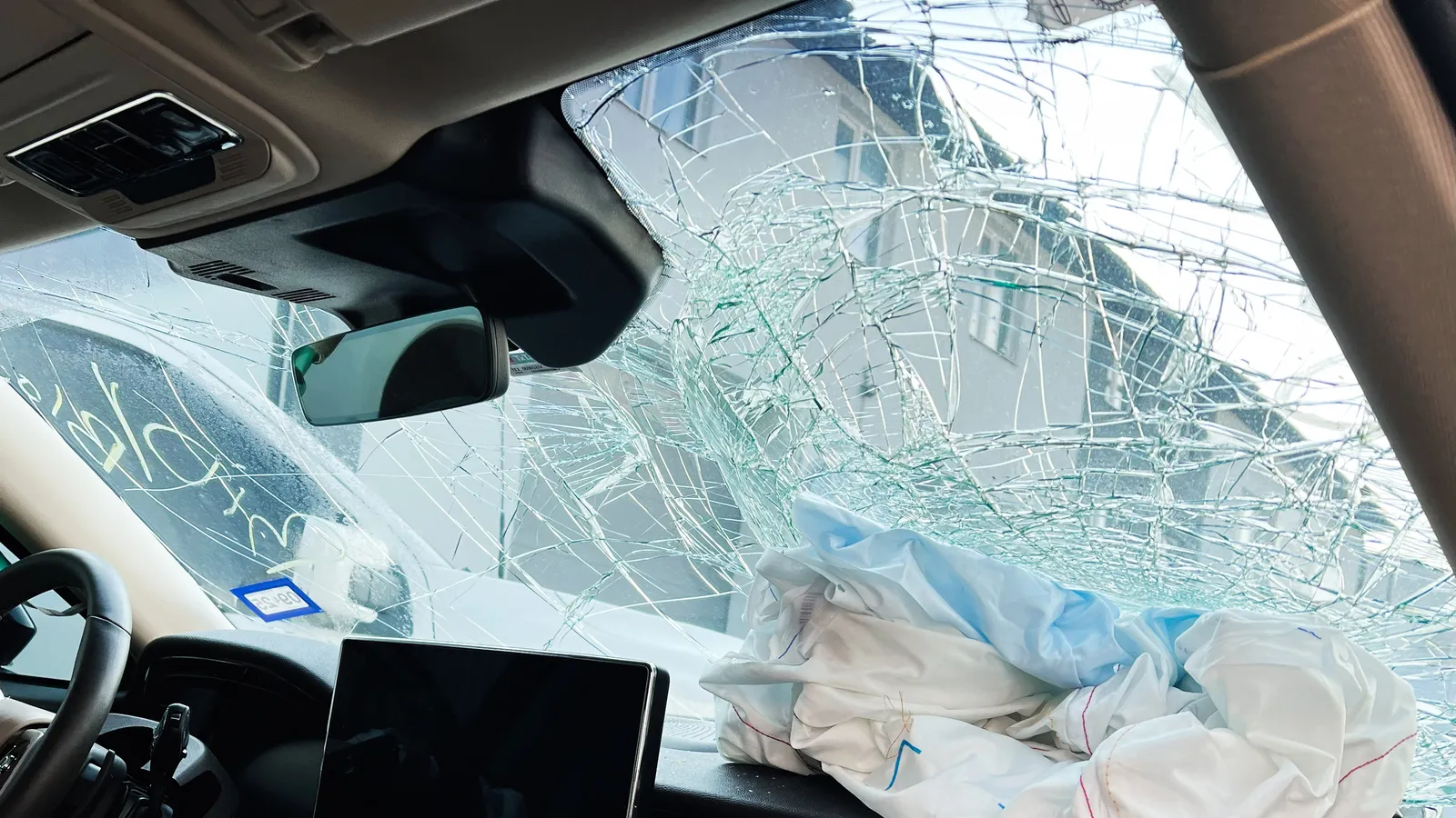 Accident, crashed wind screen