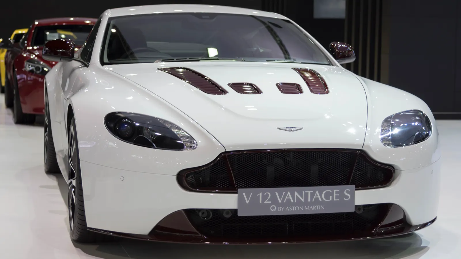 Aston Martin V12 Vantage