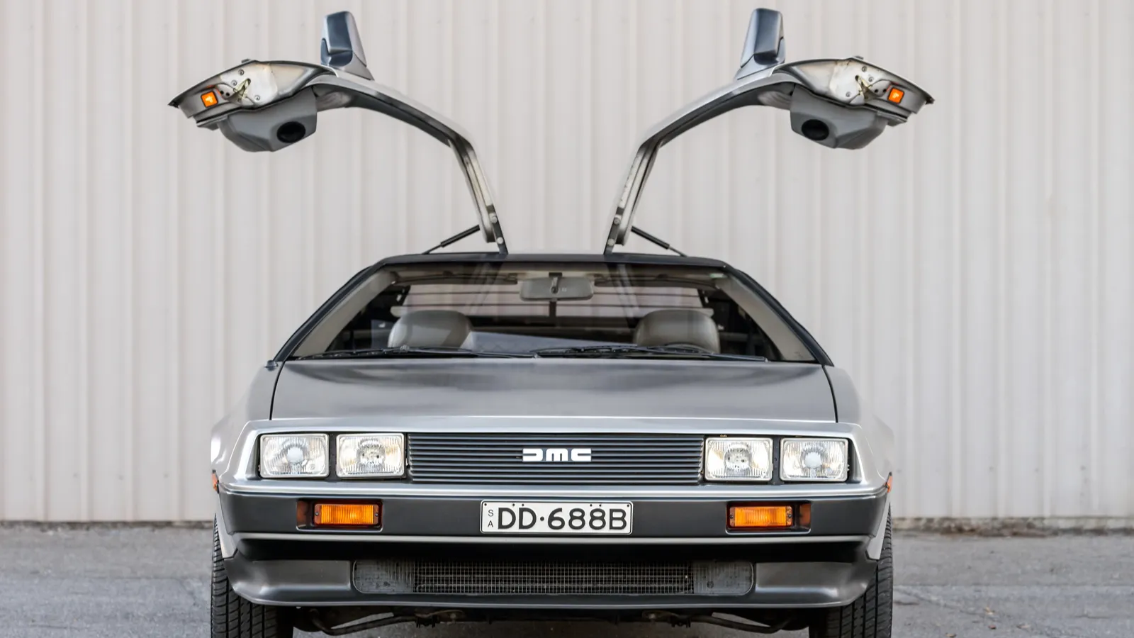 Delorean DMC 12 car