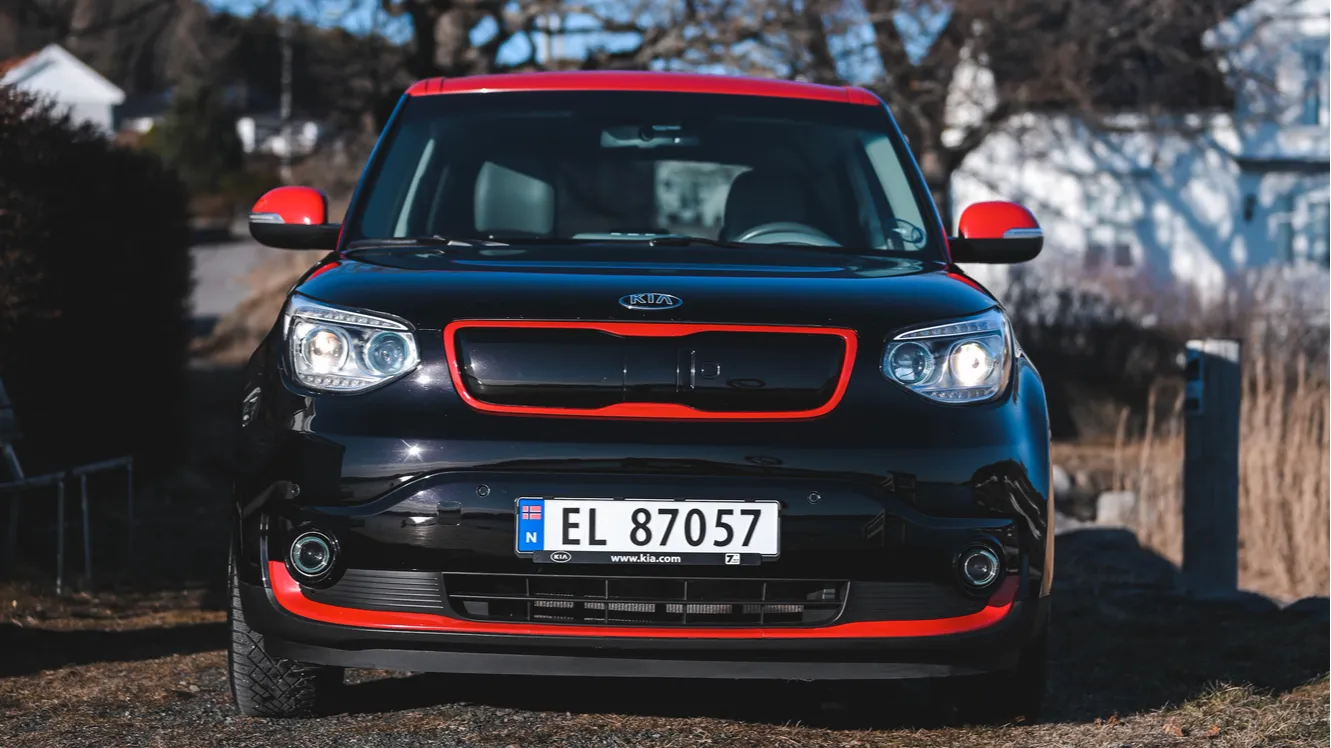 Black Red KIA Soul