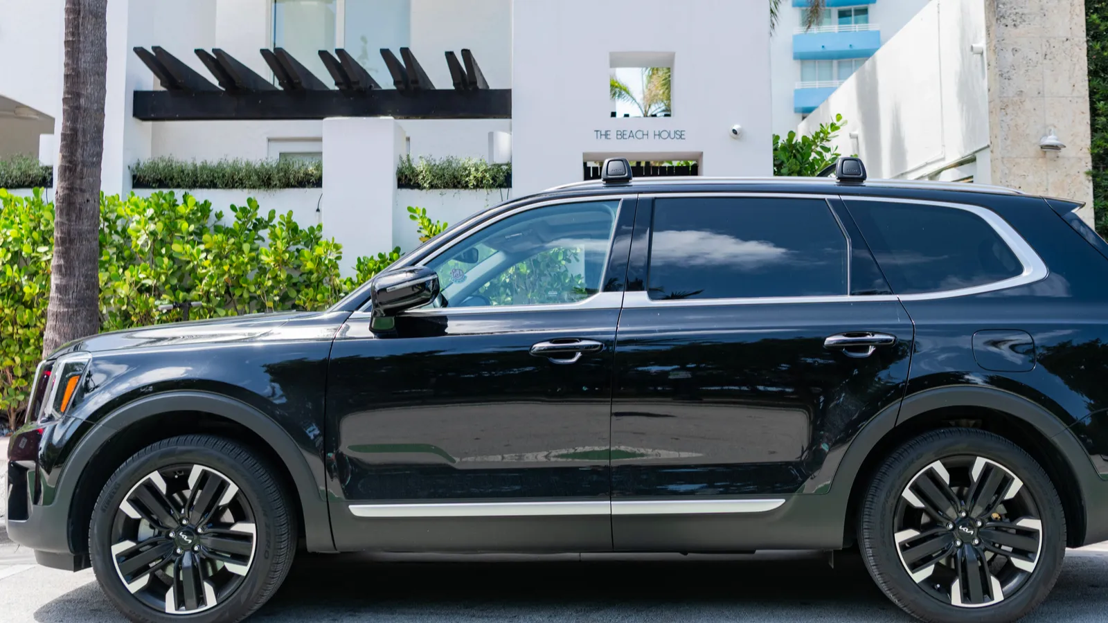 2025 car Kia Telluride parked in front of a house