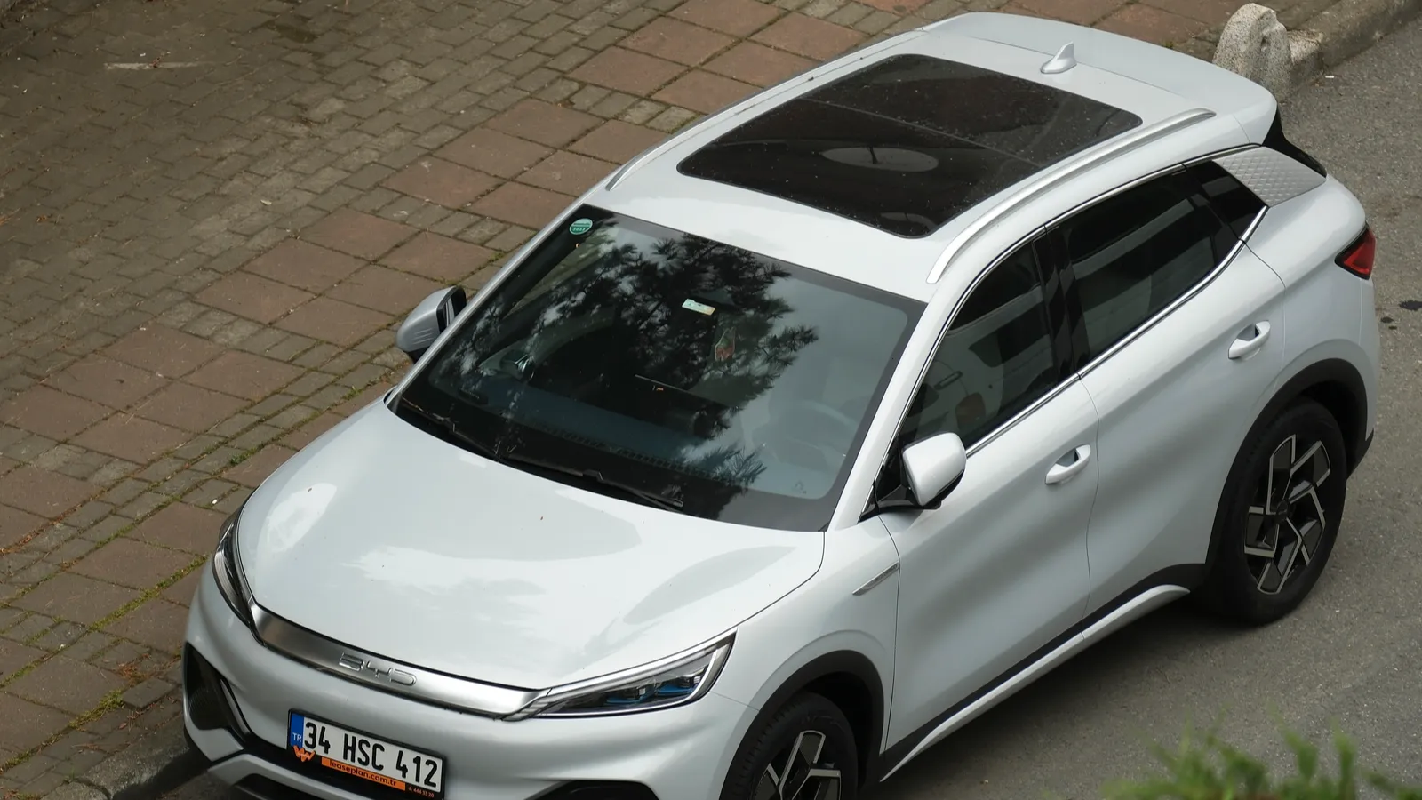 BYD Atto 3 panoramic