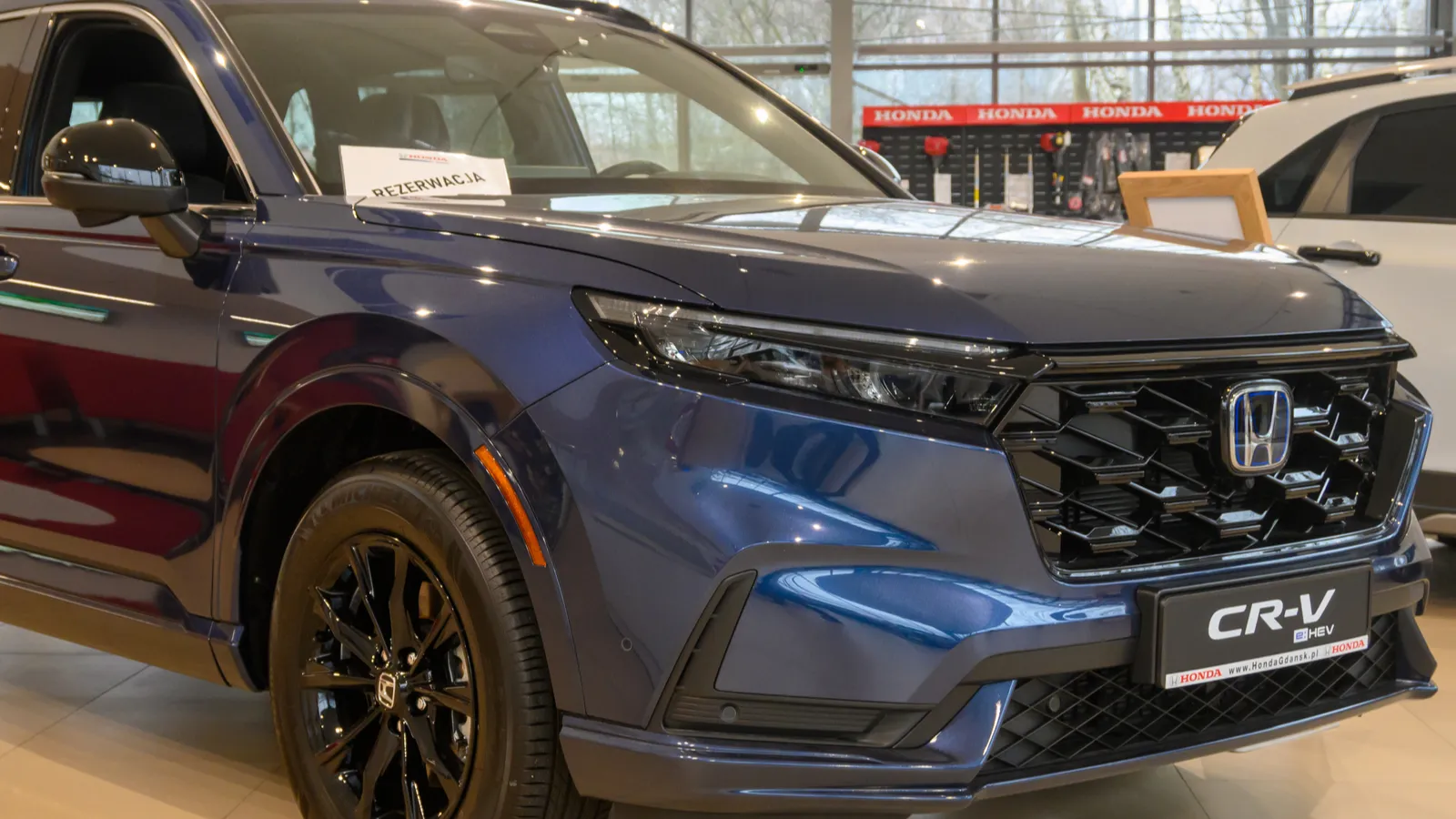 Honda CR-V hybrid presented at a showroom