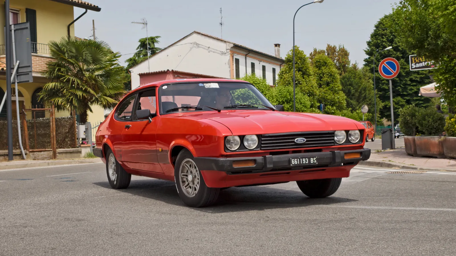 Vintage Ford Capri 16 s mk iii 1980 classic 