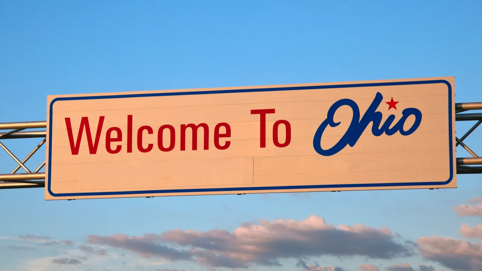 Welcome to Ohio sign at a highway